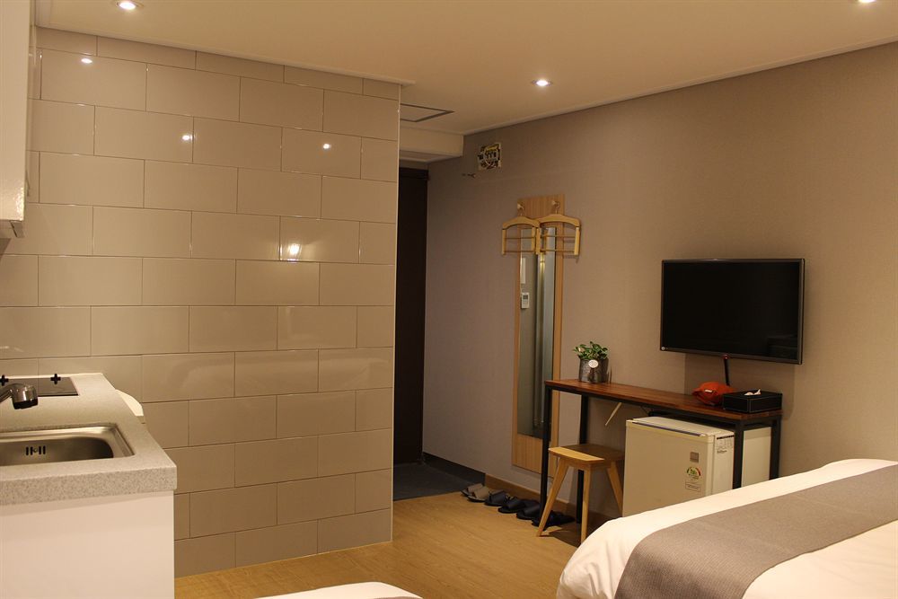 Hostel Cleo Seoul Hongdae Экстерьер фото